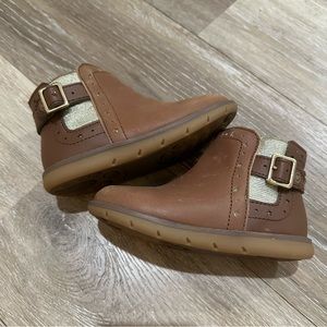 Stride Rite Unisex-Child SRT Agnes Fashion Boot - Size 6.5